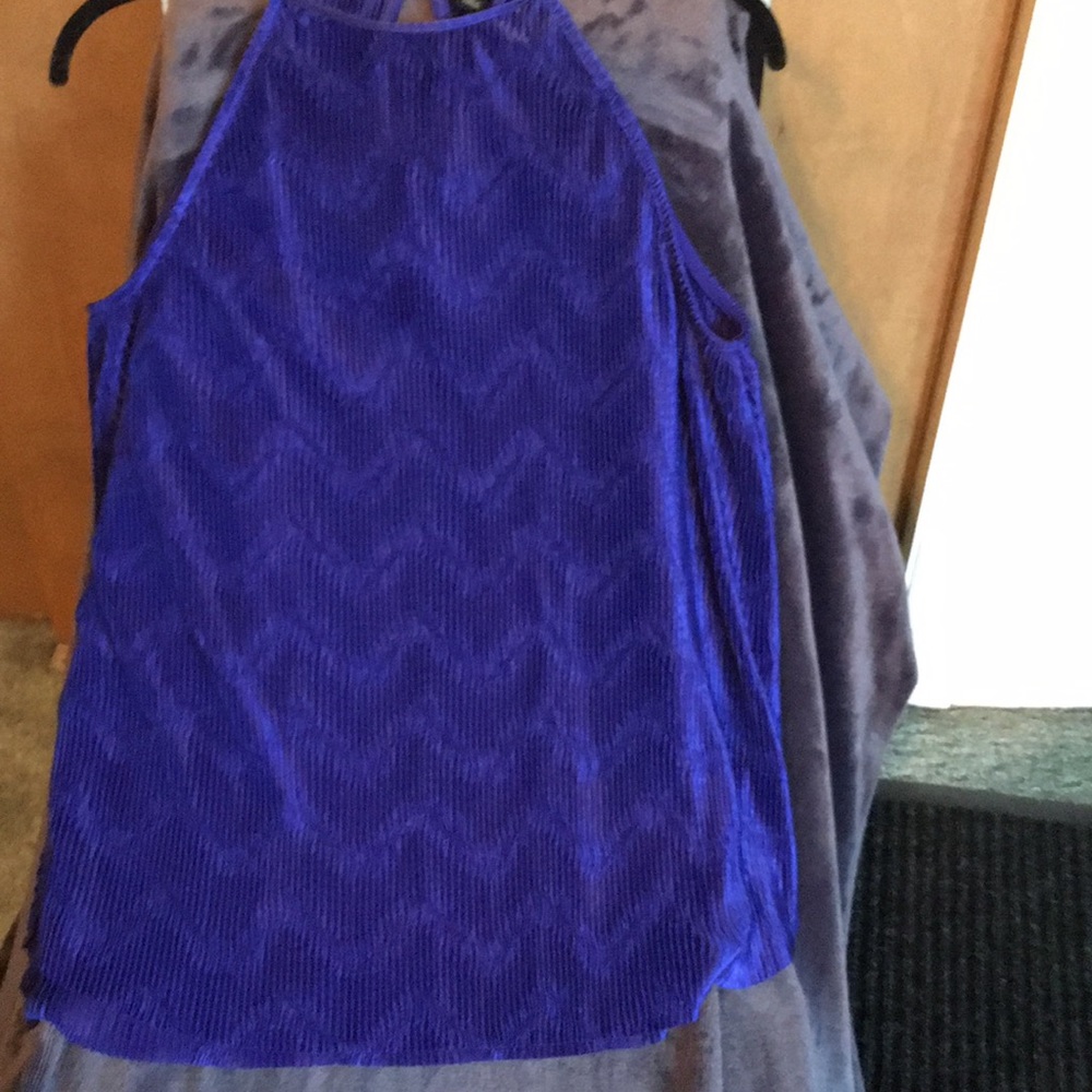 Worthington violet top